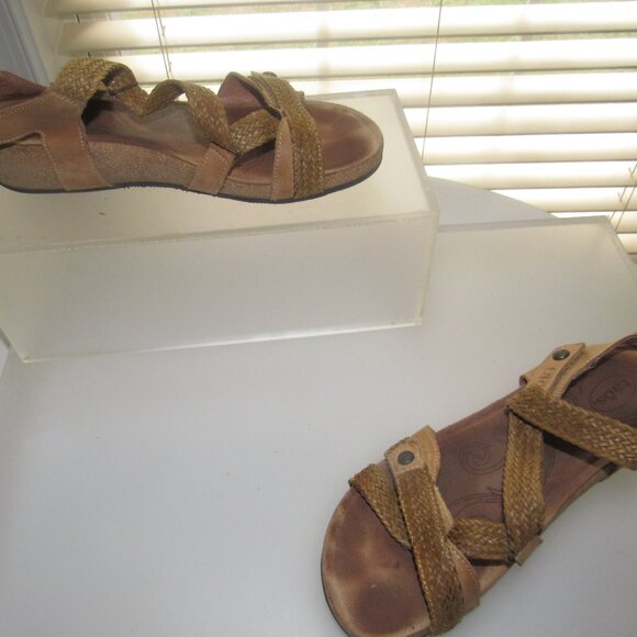 TAOS Trulie Brown Braided Leather Comfort Sandals Shoes Size 40 (US 9-9.5) - Picture 5 of 6